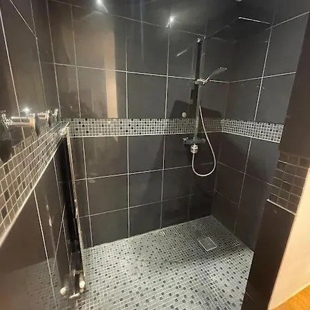 Villa A Avec Piscine Et Jacuzzi Au Calme
