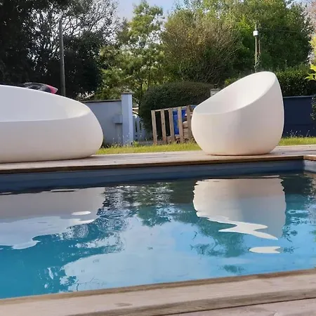 A Avec Piscine Et Jacuzzi Au Calme Вілла Біарріц